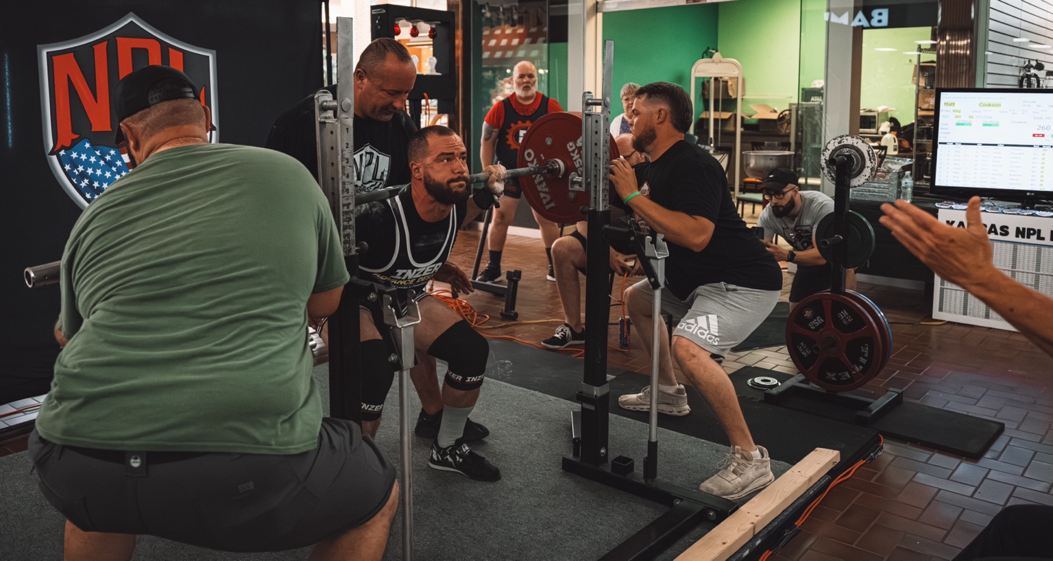 Squat competition at the 2024 Salina meet
